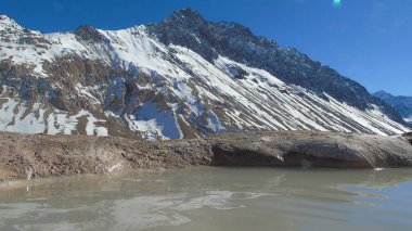 Valle de Colina kaplıcaları, Cajon del Maipo, Cordillera de los Andes, Santiago, Şili, Şili
