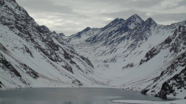 Laguna del Inca, Şili'nin Valparaso Bölgesi'nin Los Andes eyaletinde yer alan Portillo bölgesindeki And dağlarının içinde yer alan bir lagüne verilen addır.