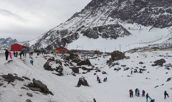 Portillo, Şili'nin Valparaso bölgesinin Los Andes eyaletinde yer alan bir kayak merkezidir. Hem ülkenin hem de güney yarımkürenin başlıca kış merkezlerinden biridir..