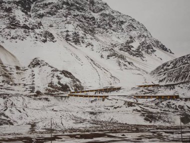 Şili Nevada el Juncal yol, tehlikeli eğrileri yol