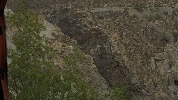 Salto del Soldado, İspanya kraliyet ordusu tarafından zulüm gören vatansever bir askerin kaçışını anlatan bir efsanenin varlığı ndan dolayı bu doğal oluşumda büyük bir sıçrama yaptı.