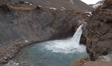 El Yeso şelalesi, Cajon del Maipo, Şili
