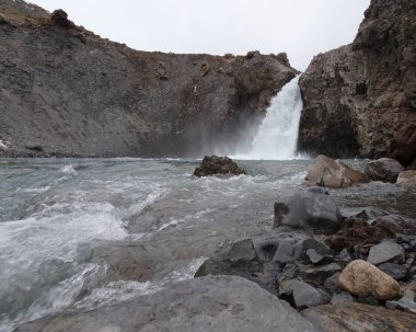 El Yeso şelalesi, Cajon del Maipo, Şili