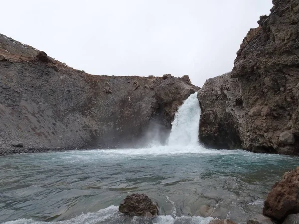 Водопад Эль Йесо Кахон Дель Майпо Чили — стоковое фото