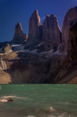 Torres del Paine Ulusal Parkı Şili Patagonya. Granit dağ, Güney Amerika 'nın en güzel yeri.
