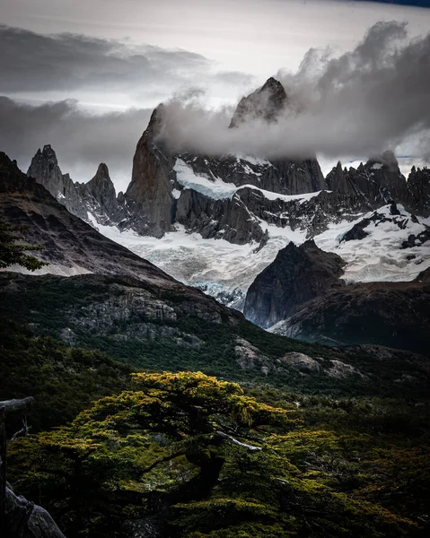 Picos Montanha Nevados Rochosos Com Vista Incrível Fitz Roy Argentina — Fotografia de Stock