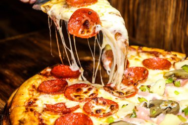 Lezzetli taze biberli Pizza olarak skapula dilim