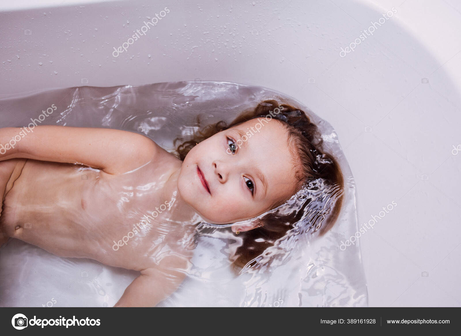little girl  bath Cute Little Girl store Bath