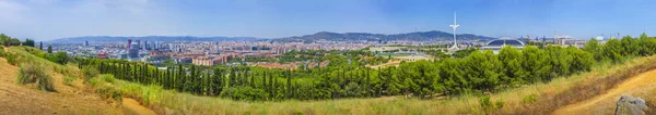 Montjuic dağ Barcelona'dan geniş panoramik manzaralı: Fira bölge, L'Hospitalet de Llobregat, playa España'nın, Olimpiyat binalar, nesneleri yüksek çözünürlüklü ve kalite panorama