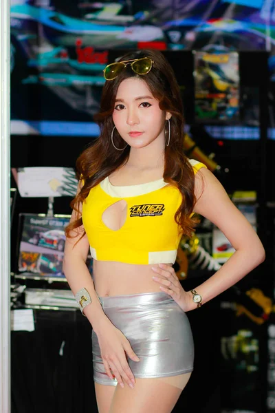 Bangkok Thailand Juli 2018 Oidentifierade Kvinnliga Programledare Pose Bangkok International — Stockfoto