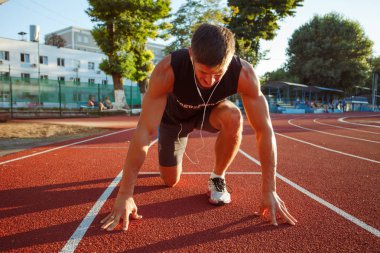 Spor. Runner start üzerinde.