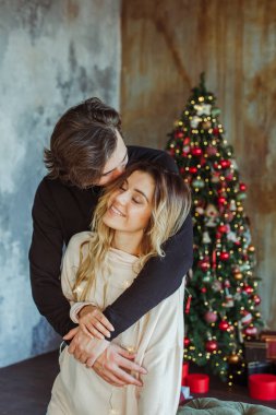 Çift evde Noel Kutlamaları