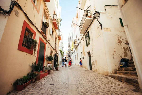 Tipik ev cephe Ibiza kent, İspanya