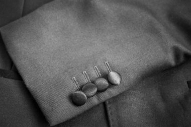 Gri blazer takım elbise sol kolları düğmeleri