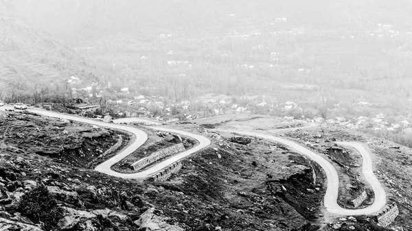 Curvy Hilly Road Foggy Conditions Astanmarg Srinagar Kashmir — Stock Photo, Image