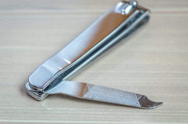 Bir çivi kesici çivi düzeltici çivi şekillendirici üstten görünüm üzerinde bir woo devam etti.