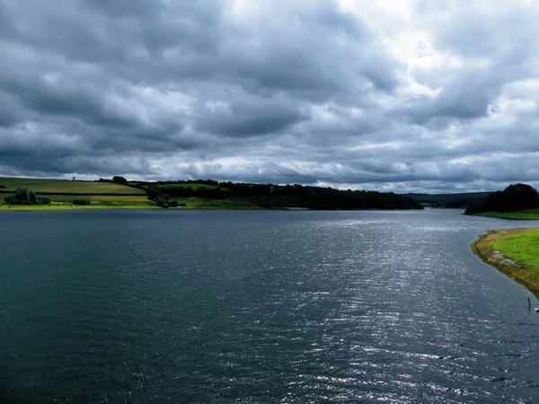 Wimbleball Gölü Exmoor otelleri arasında seyir doğal bir görünüm — Stok fotoğraf