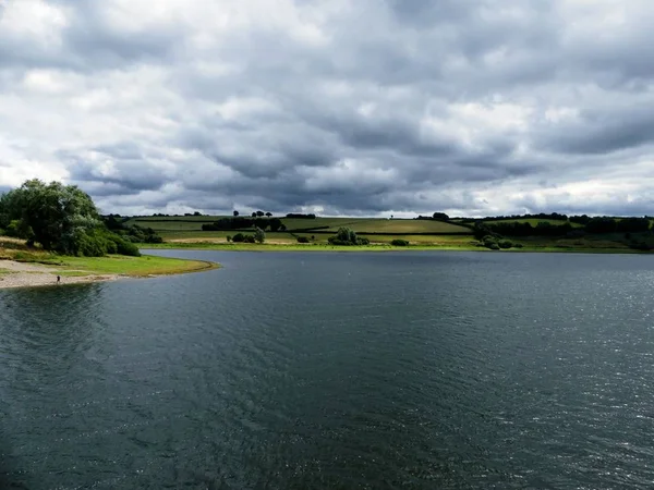 Wimbleball Gölü Exmoor otelleri arasında seyir doğal bir görünüm — Stok fotoğraf