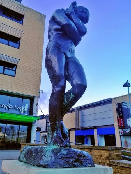 Эссекс, Великобритания - 02 марта 2019 года: статуя Евы работы Огюста Родена, f — стоковое фото