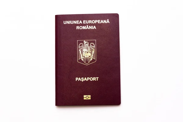 Passeport Rouge Roumain Isolé Sur Fond Blanc Images De Stock Libres De Droits