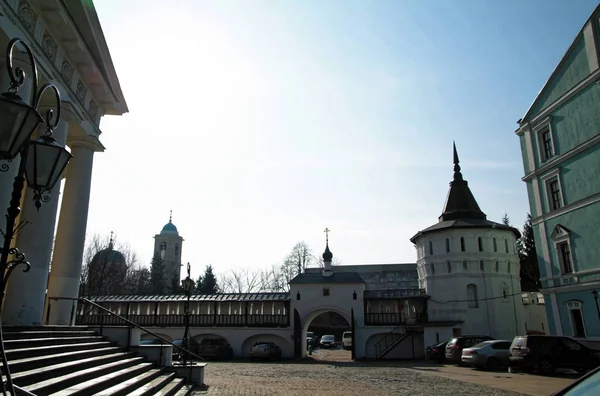 Um passeio através de Moscou para o mosteiro — Fotografia de Stock