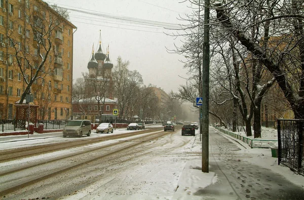 Улица Шаболовка зимой — стоковое фото
