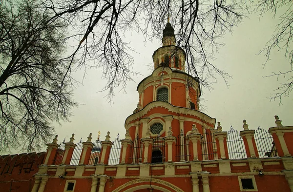 Velha Torre Portão Mosteiro Moscou Neve — Fotografia de Stock