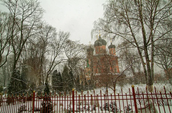 Moskova'da bir Ortodoks Kilisesi — Stok fotoğraf