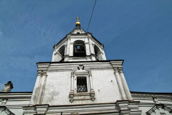 Pravoslavná církev v Moskvě na jaře — Stock fotografie