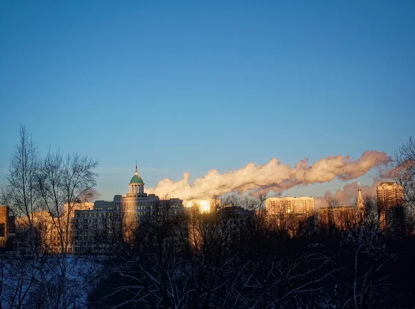 冬季莫斯科的现代建筑 — 图库照片