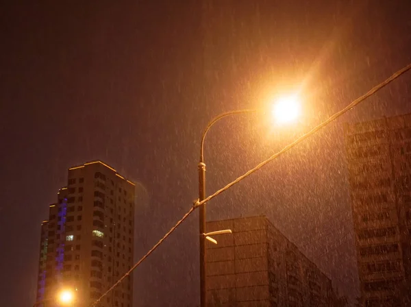 在莫斯科的夜晚大雪 — 图库照片