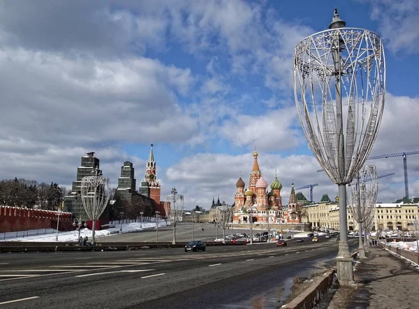 Bron nära Kreml i vinter — Stockfoto