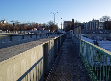 Moskova'da kış tren güneşli bir günde
