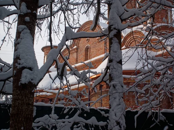Moskova'da kış bitmemiş Ortodoks Kilisesi — Stok fotoğraf