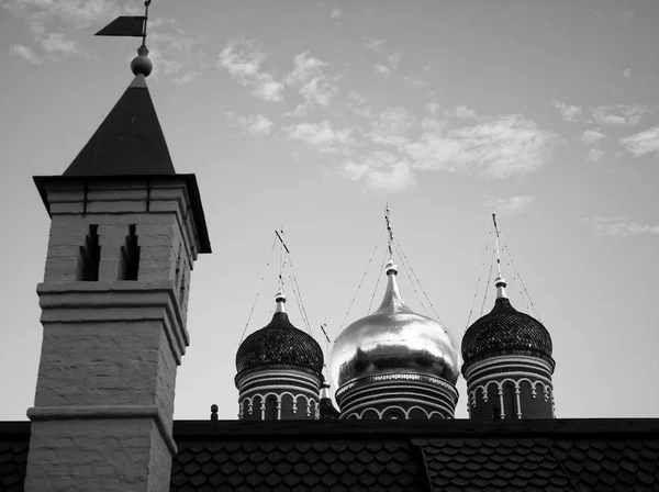 A Kreml nyáron templom — Stock Fotó