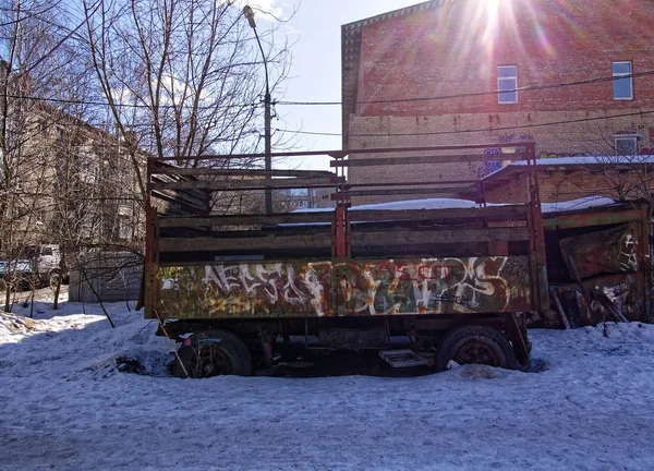 Заброшенная Промышленная Зона Маленьком Городке Зимой Россия — стоковое фото