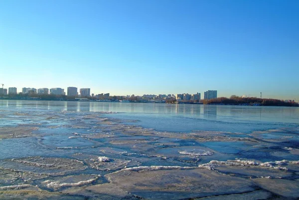 莫斯科河畔11月 南波尔 — 图库照片