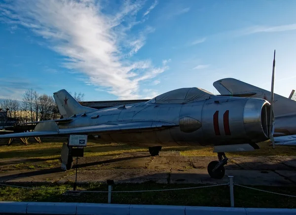 Müzedeki Eski Sovyet Savaş Uçağı Mig — Stok fotoğraf