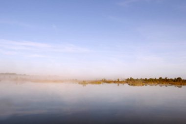 Veenplas Holtveen üzerinde Dwingelerveld, Hollanda