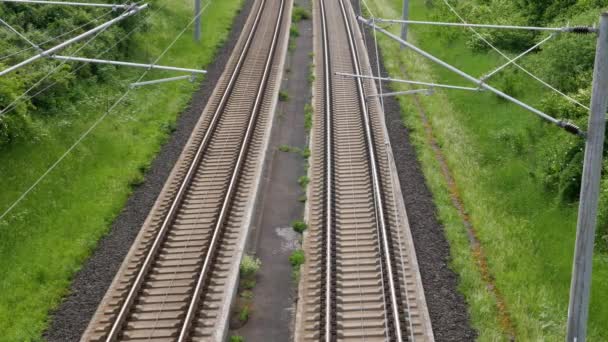 ホーフハイム ヴァラウ ドイツ 2018 ドイツ語アイス高速列車が近くホーフハイム ヴァラウ ドイツ フランクフルト ケルン線通る これらの列車の最高速度は — ストック動画