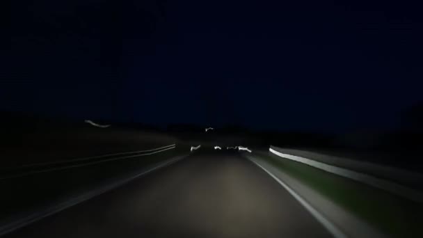 Timelapse 在德国乡间小路上行驶的夜晚 — 图库视频影像