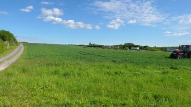 Dauborn Tyskland Maj 2019 Jordbrukare Som Arbetar Ett Område Jordbruksområde — Stockvideo