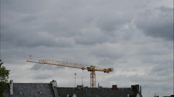 Timelapse Crane Construction Site Windy Day — Stock Video