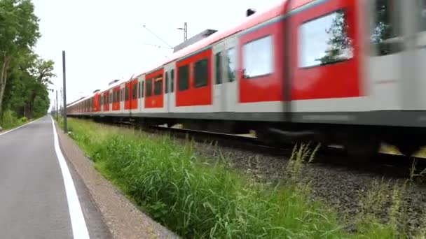 Прохождение Грузовых Пассажирских Поездов Отслеживание Выстрела — стоковое видео