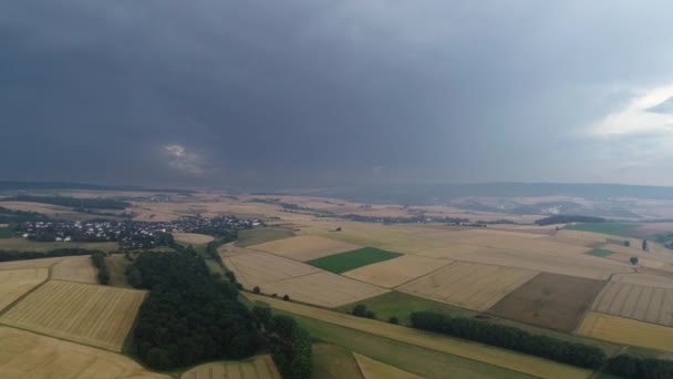 Duitse Landschap Naderen Regenbui Bovenaanzicht — Stockvideo