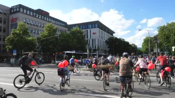 Wiesbaden Juni 2020 Teilnehmer Der Verkehrswende Demonstration Demonstrieren Der Wiesbadener — Stockvideo