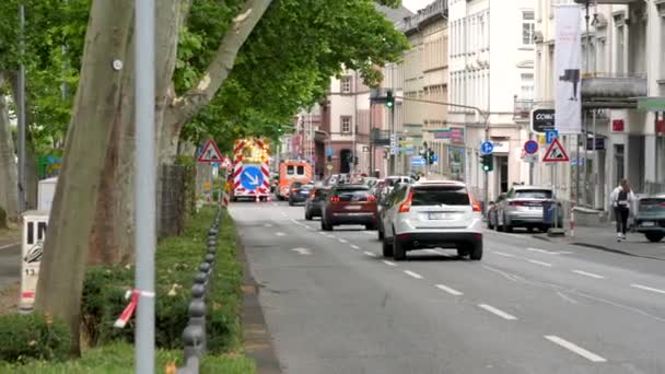 Wiesbaden Németország 2020 Július Közúti Munkák Forgalom Wiesbaden Belvárosában — Stock videók