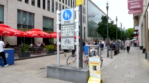 Wiesbaden Germany July 2020 Signs Entrance Pedestrian Zone Shopping Mall — Stock Video