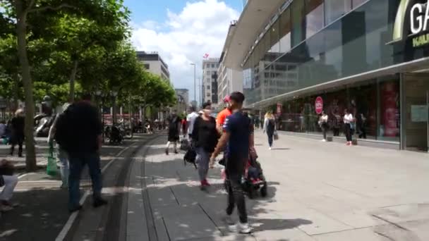 Frankfurt Germany July 2020 Pedestrians Shopper Passersby Zeil City Frankfurt — Stock Video