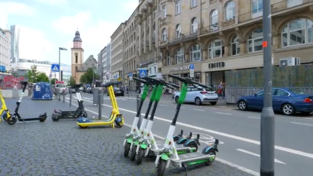 Francoforte Germania Luglio 2020 Scooter Traffico Nei Pressi Hauptwache Nella — Video Stock